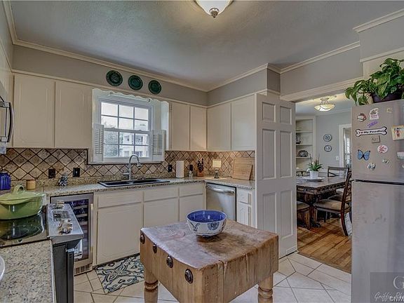 5th image of 512 Dudley Dr