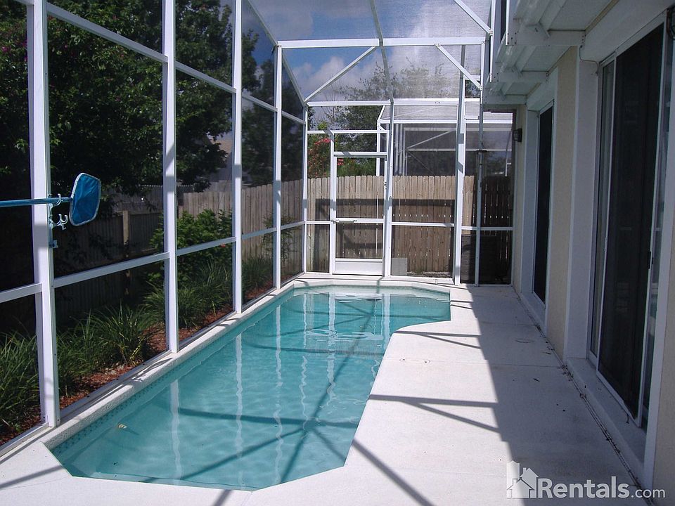 2nd image of 112 Hanging Moss Dr