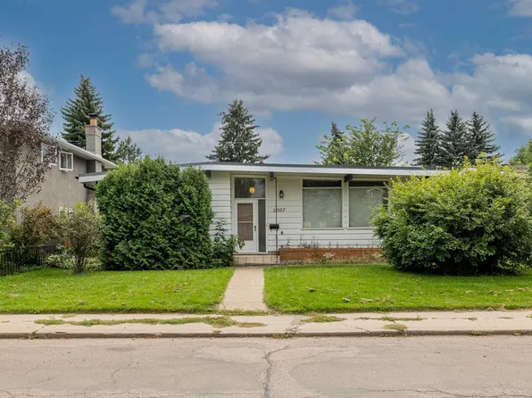 12107 40th Ave NW, Edmonton, AB T6J 0S4