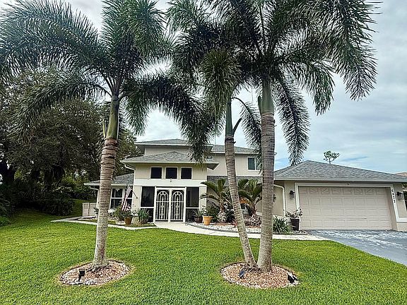2nd image of 6472 Emerald Pines Cir