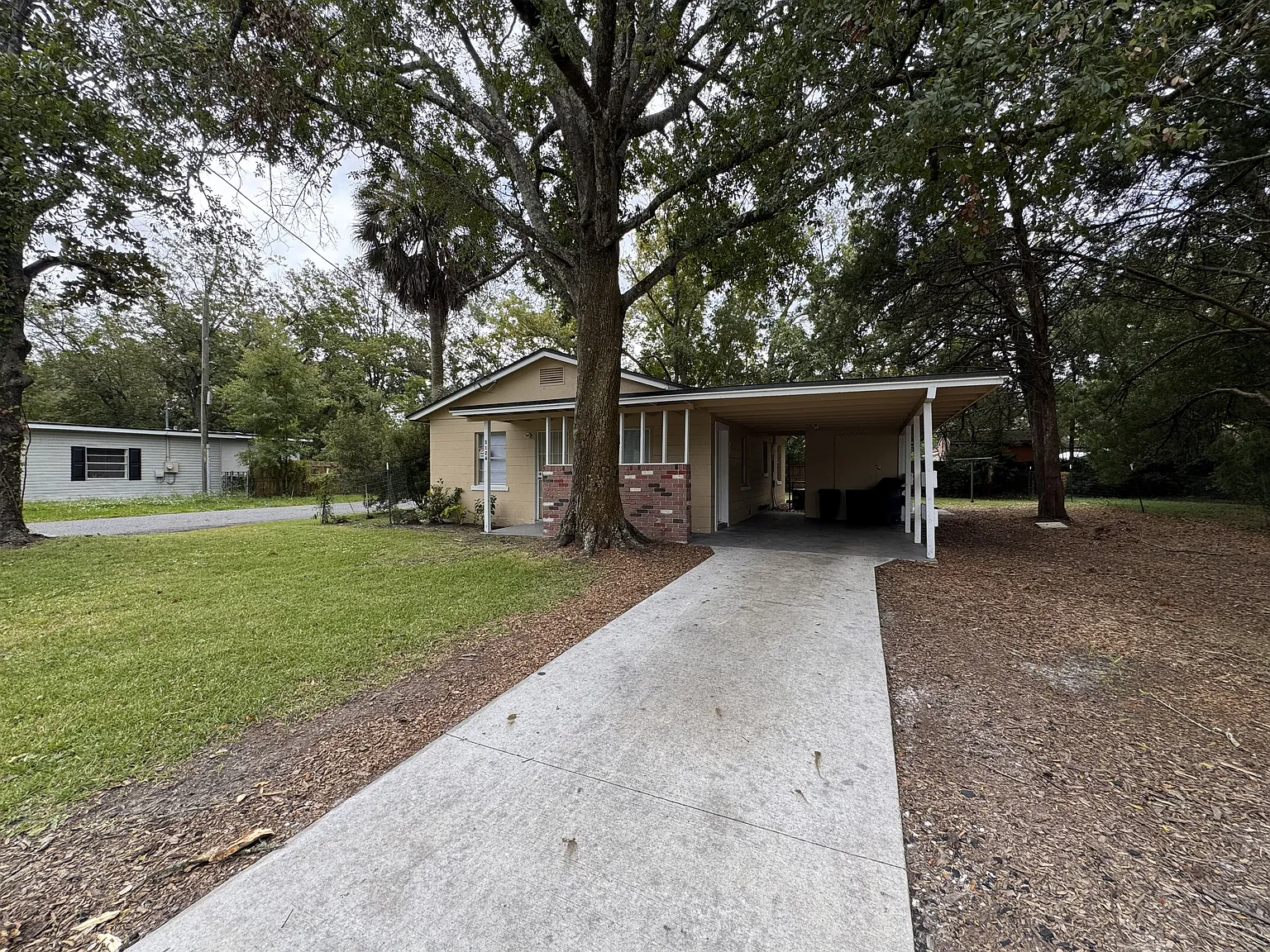 2 bed, 816 sqft, $1,150 — Photo 1