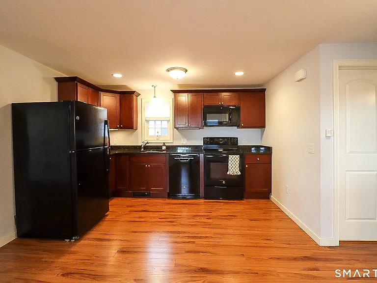 9 Brewer St #4 — Photo 5