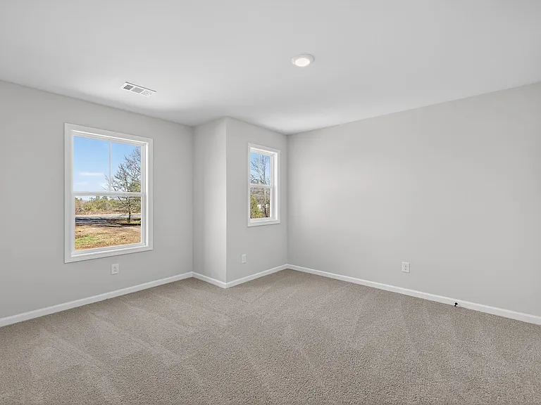 548 Madison St — Photo 8