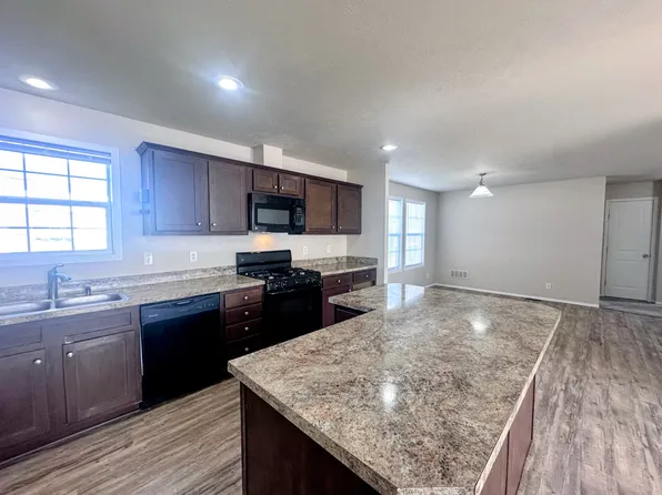 1132 Russell St #216, Wayland, MI 49348