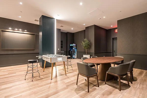 Rented by EXR | media 34