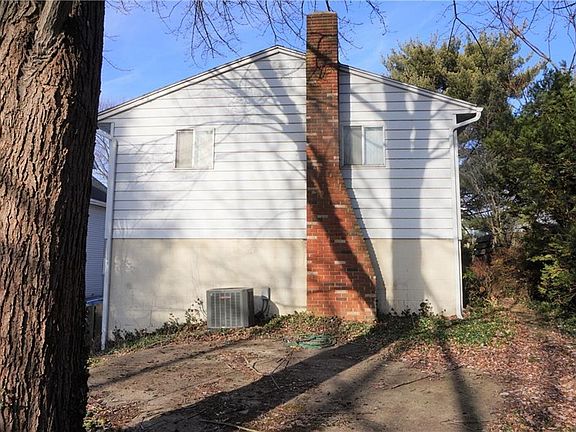 2nd image of 156 Hermann St