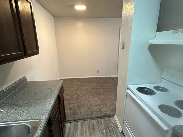 Rolling Hills- Apartments and Townhomes!