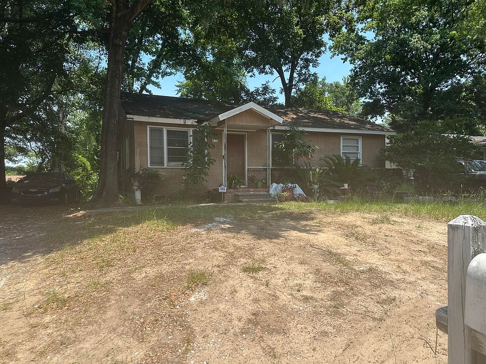 1st image of 4122 Oakridge Dr