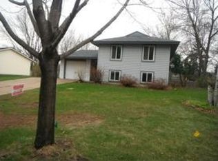 10380 Hollywood Blvd NW, Coon Rapids, MN 55433