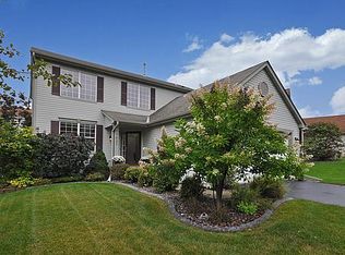 7687 Everest Ln N, Maple Grove, MN 55311