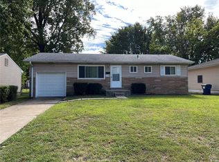 1900 Gardenia Dr, Florissant, MO 63031