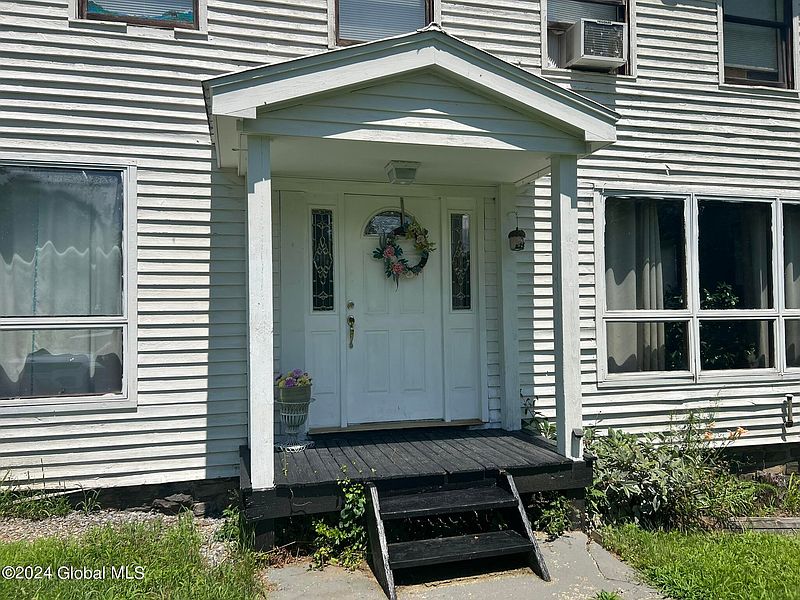 2nd image of 45 Ellsworth Lane