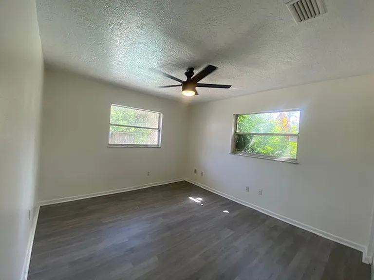 2114 Winnebago Trl — Photo 15
