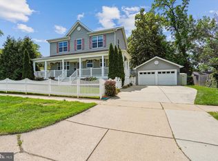6500 Lone Oak Dr, Bethesda, MD 20817