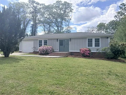3104 Biggern Ave SE Photo 1