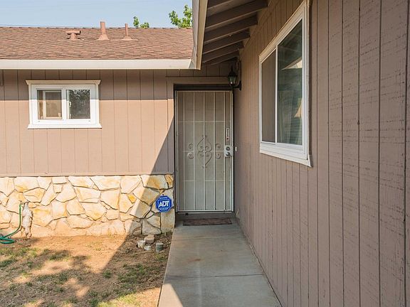 4th image of 425 Palin Ave