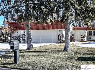 1867 S 116th St, Omaha, NE 68144