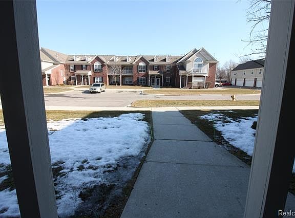 4th image of 27008 Carrington Pl