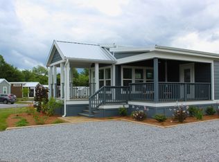 88 Mount Meadow Ln, Flat Rock, NC 28731
