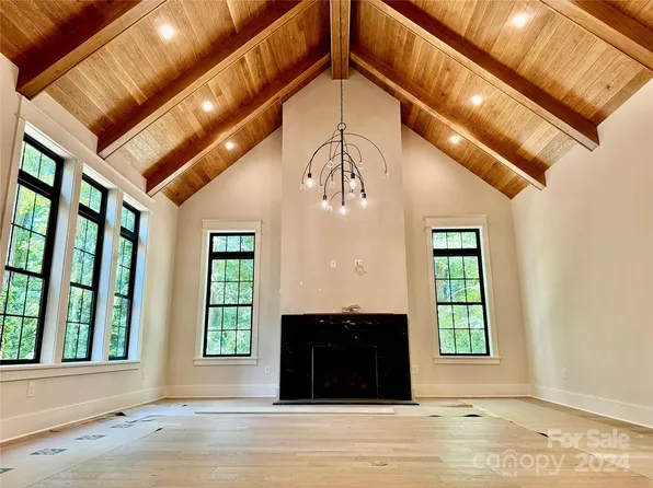 4952 Charmapeg Ave, Charlotte, NC 28211