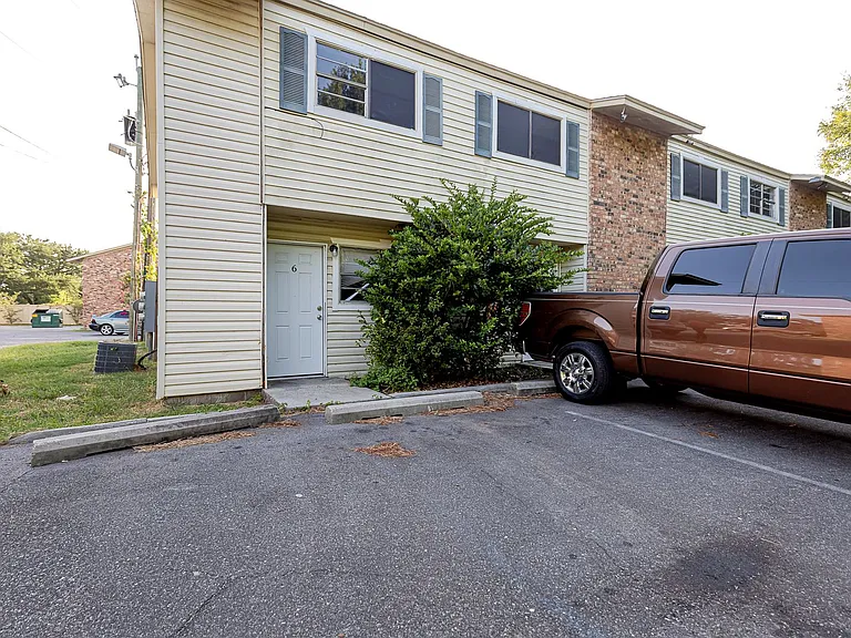 3419 Hospital Rd — Photo 40