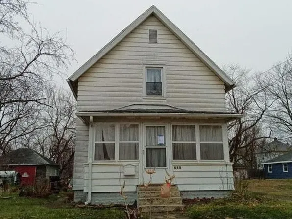 658 Chester St, Jackson, MI 49203