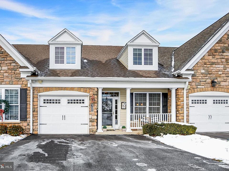 1st image of 300 Reagan Dr
