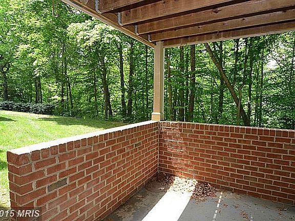 Exterior (Rear)