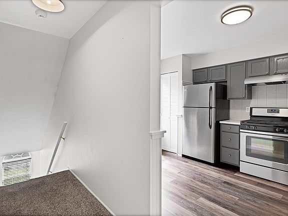 4th image of 2813 Falcon Ct