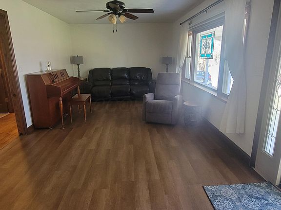 3rd image of 4479 Owl Creek Rd
