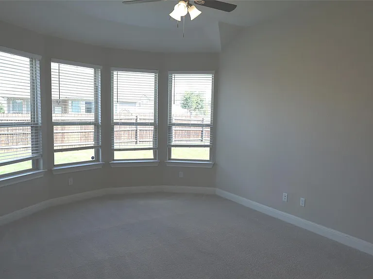 169 Isabella Way — Photo 8