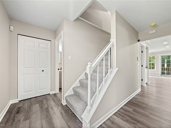 4th image of 10242 Orchard Hill Ln