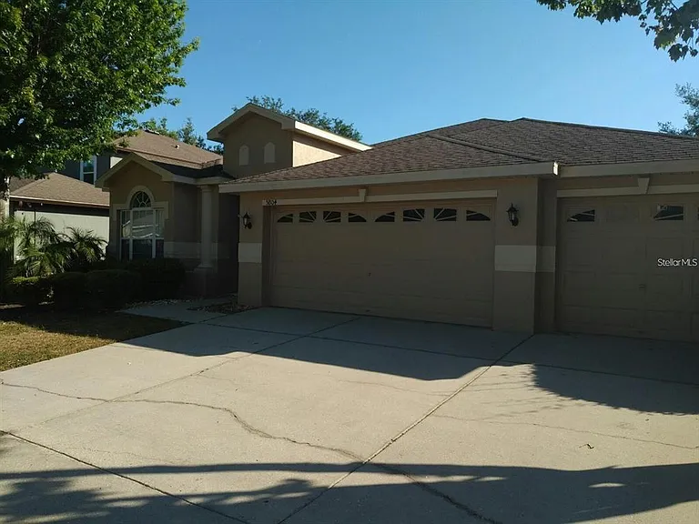 5804 Justicia Loop — Photo 2