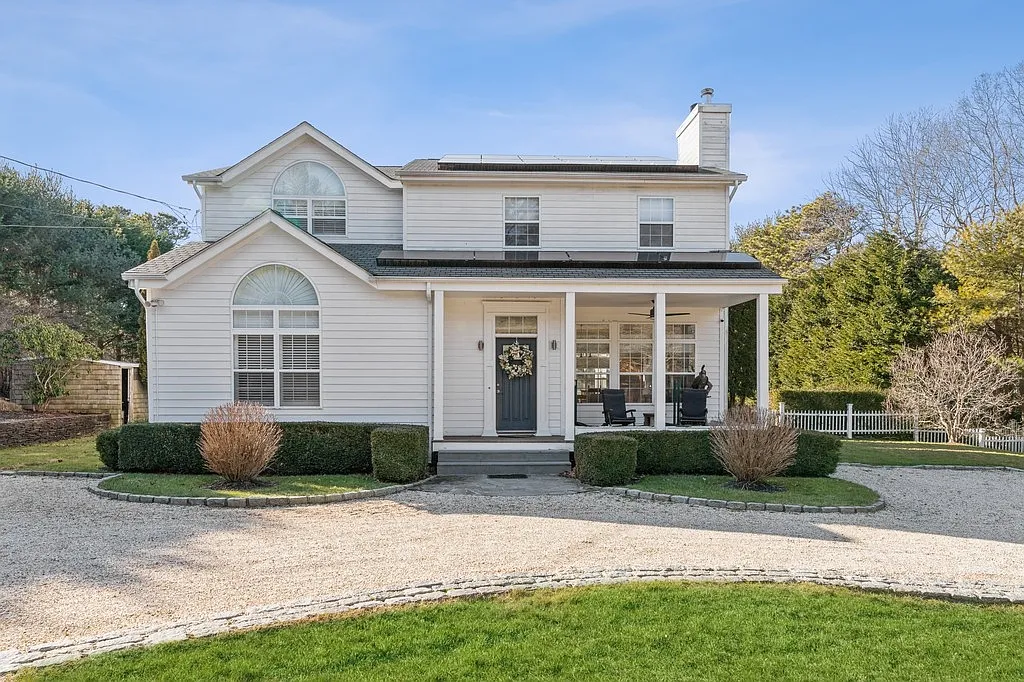Wainscott - 5 Bedroom Perfect Summer House — Photo 1