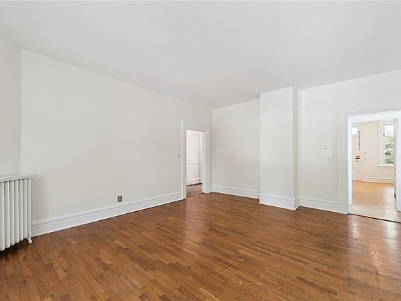 4th image of 108 S Saint Clair St