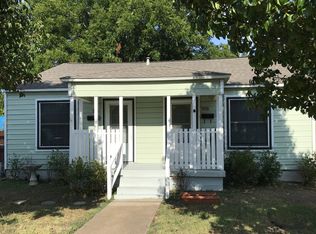 306 SW 4th St, Grand Prairie, TX 75051