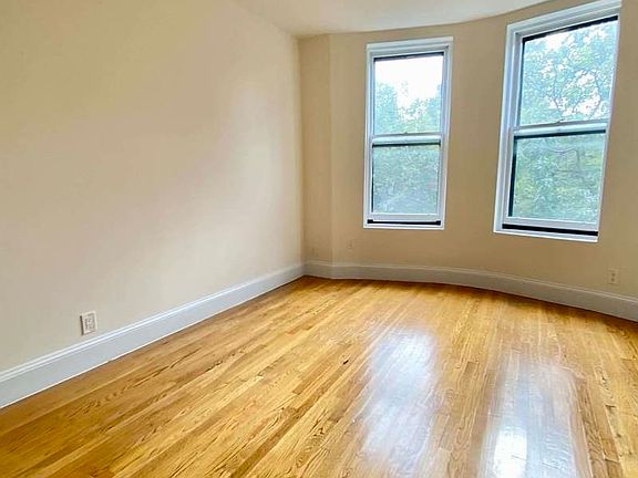 4th image of 285 W 4th St APT 6