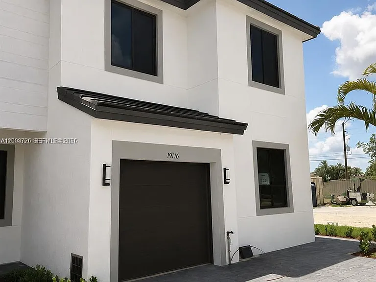 19116 SW 345th Ter — Photo 2