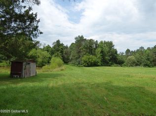 76 Ashdown Rd, Ballston Lake, NY 12019