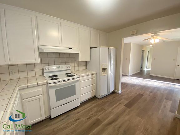 5th image of 1553 Garden Glen Way