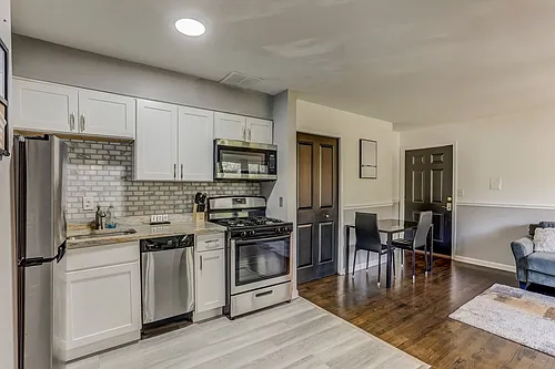 330 Oakland Ave Photo 1