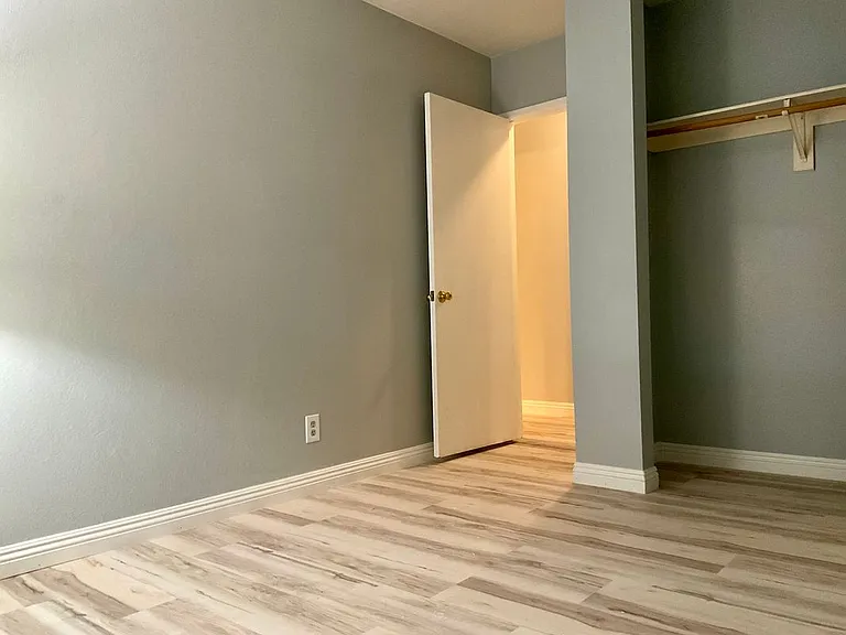 1312 N North St — Photo 6