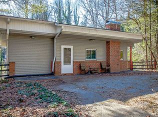 472 Esseola St, Saluda, NC 28773