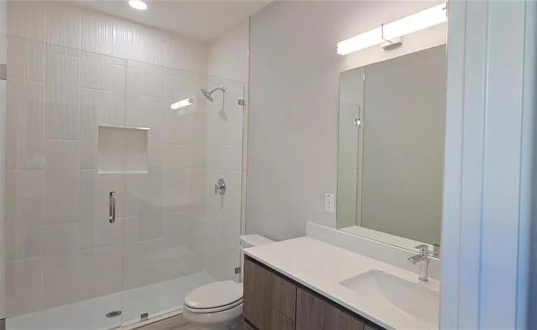 906 N Abbey Ave #3 — Photo 6