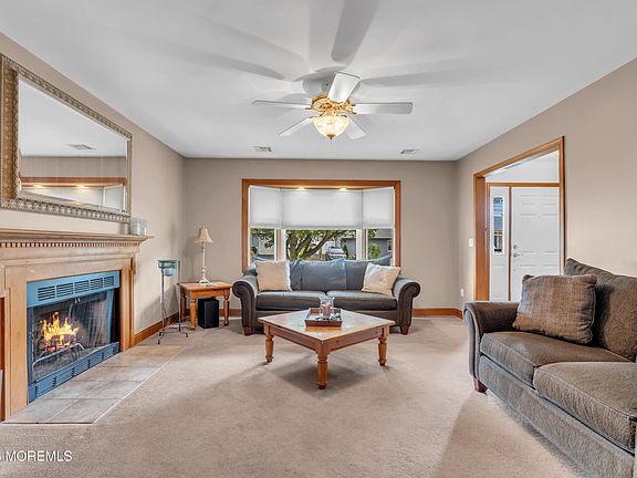 3rd image of 786 Garfield Avenue