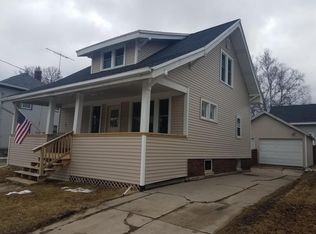 1617 Marshall St, Manitowoc, WI 54220