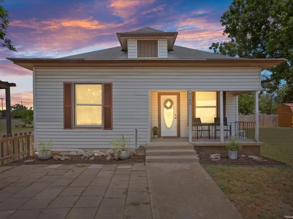 9142 5th St, Crawford, TX 76638