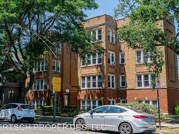 2nd image of 1422 W Hutchinson St APT 3S