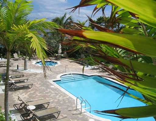 Pool and spa at Beach Club