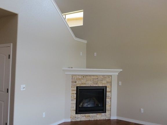 5th image of 2649 Waverley Ave